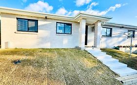 2 Bedrooms Minimalist Home In Moss Vale